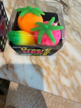 NeeDoh fruit And NeeDoh gem jewel
All 100 authentic and ships same day from NYC